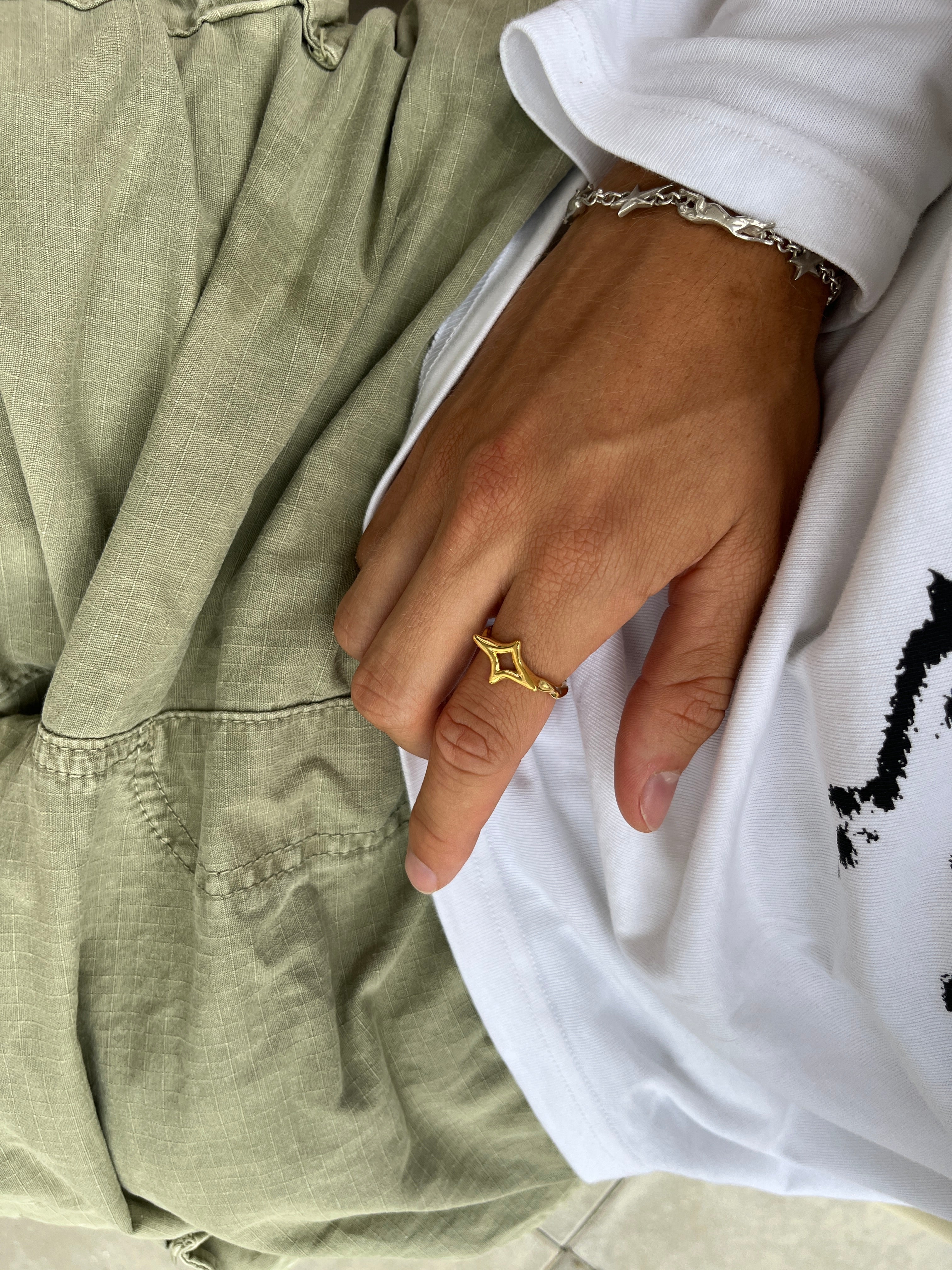 Vivienne Ring